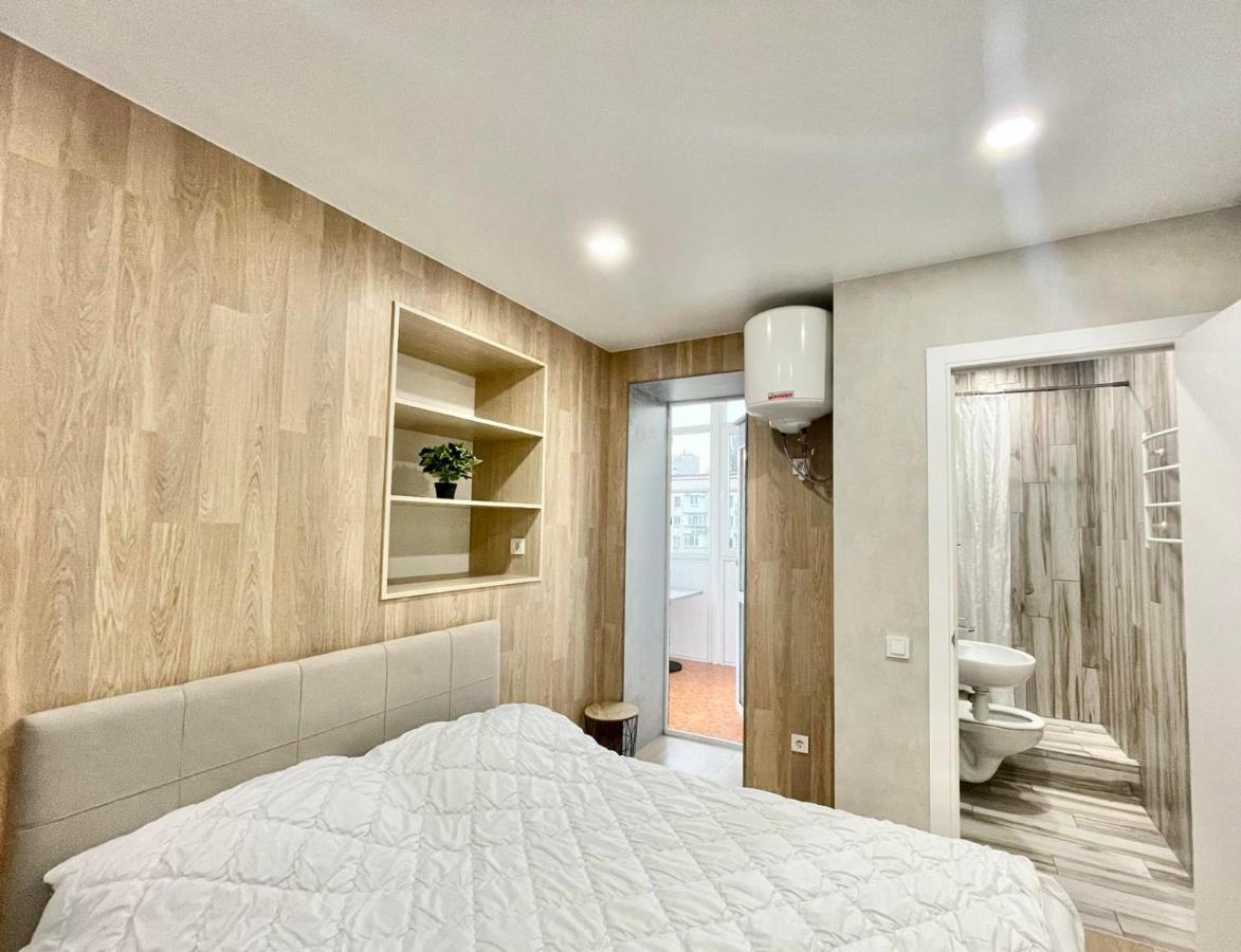 1 Room Apartment Near Peremohy Square Kiev Extérieur photo